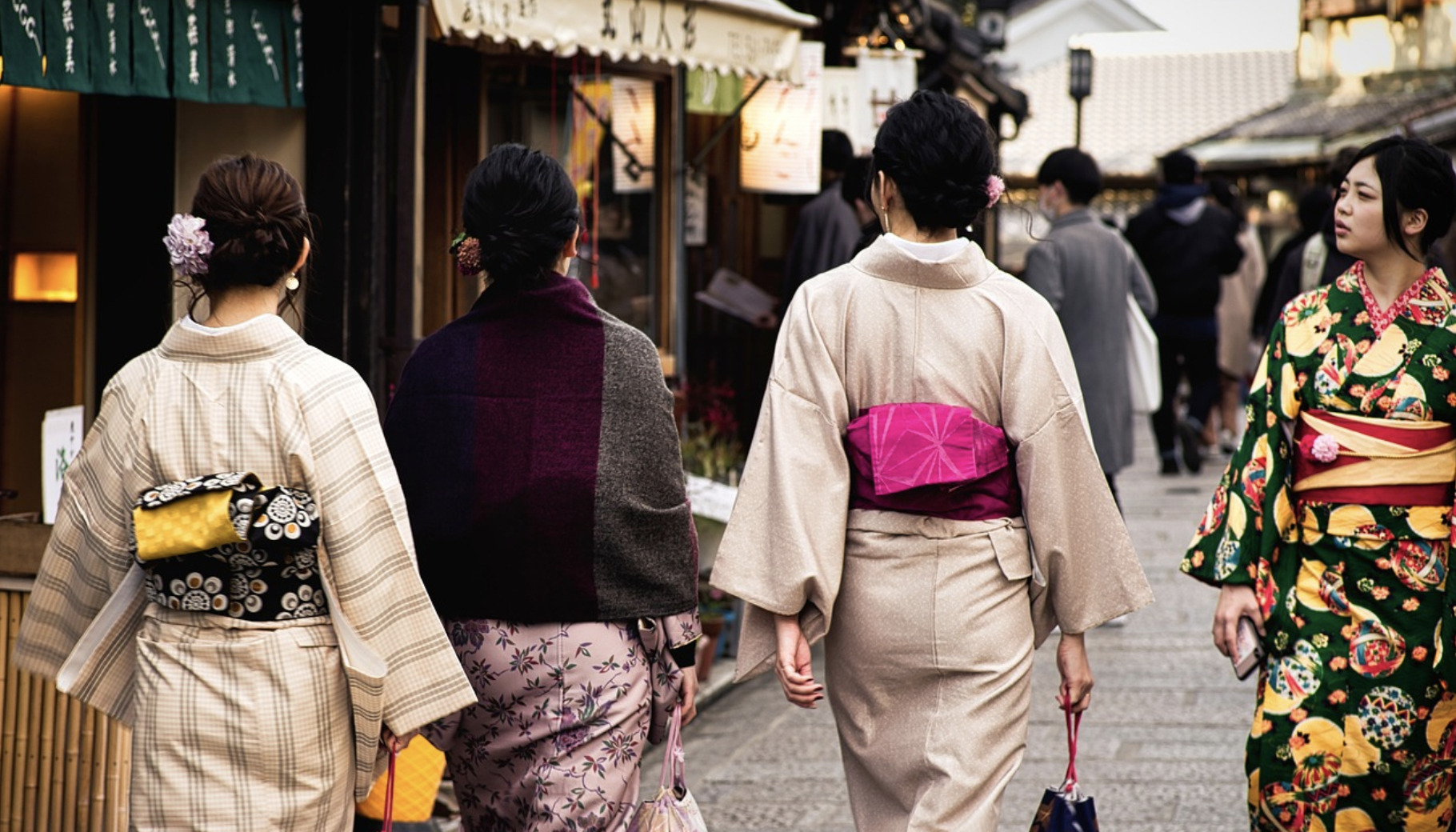 日本三大紬ってどんな着物？それぞれの紬の特徴と歴史 - 奈良県王寺駅