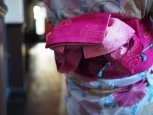 【必見】意外と知らない？着物の裏地の選び方と特徴をご紹介